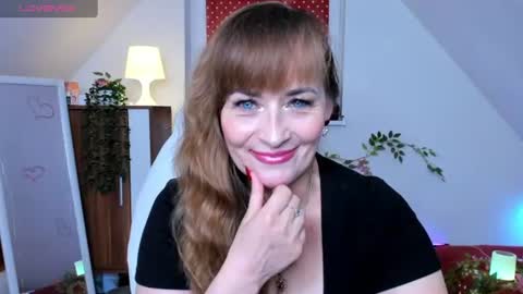 Snapshot of naughtymilane chatting on June 2026 11:25:01 PM Milana - on air every day except Wednesday from 9 pm to 4 am European time online show from June 2026 11:25:01 PM