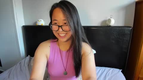 Gigi Chu  online show from October 2025 09:49:01 AM