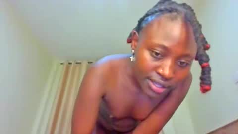 naughtyqueen12 online show from October 2025 05:02:02 PM