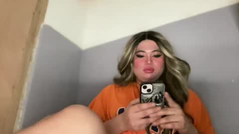 Rose Wilson online show from November 2025 05:02:01 PM