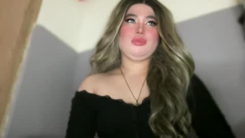 Rose Wilson online show from November 2025 01:25:02 PM