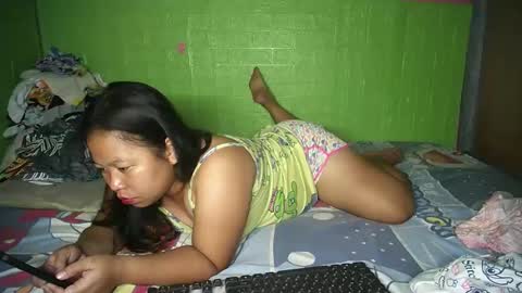 Snapshot of naughtyvina4u chatting on March 2025 04:52:02 PM VI NA online show from March 2025 04:52:02 PM