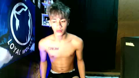 Loy online show from November 2025 07:04:02 PM