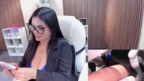         online show from October 2025 11:24:02 PM