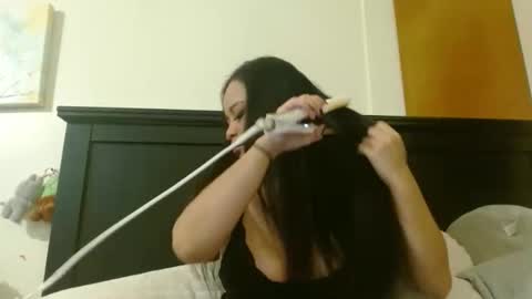 Mimi is dope    online show from December 2025 02:27:01 AM