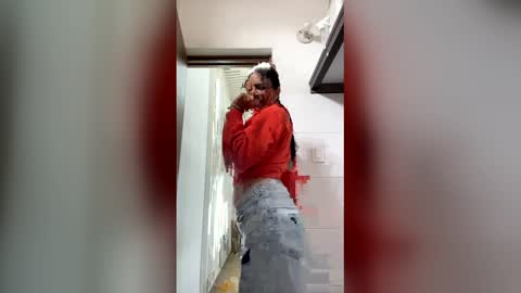 Snapshot of nayarad chatting on May 2026 02:46:02 PM NayaraD online show from May 2026 02:46:02 PM
