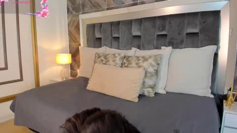    online show from September 2025 12:08:02 PM