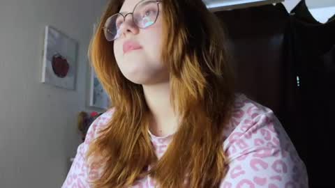 Snapshot of nectardream chatting on June 2026 10:15:01 AM nectardream online show from June 2026 10:15:01 AM