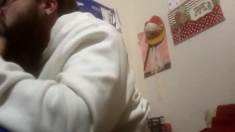 Snapshot of needu802318 chatting on January 2026 03:01:02 AM Easy E online show from January 2026 03:01:02 AM