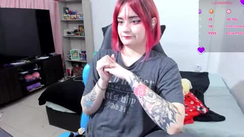 Geek Nicole    im Neeko UwU online show from October 2025 11:06:01 AM