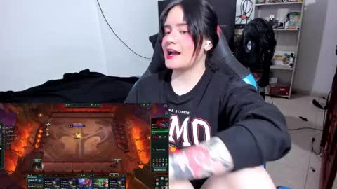 Geek Nicole    im Neeko UwU online show from March 2026 01:51:01 AM