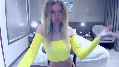 Snapshot of neighbours_love chatting on December 2024 09:24:01 AM neighbours_love online show from December 2024 09:24:01 AM