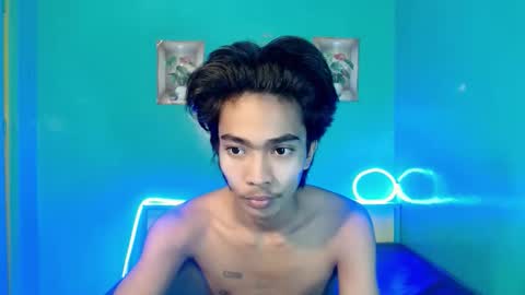 neil_asian69 online show from April 2026 07:33:02 AM