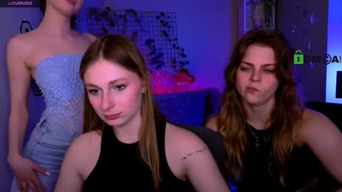 Snapshot of nekky_mouse chatting on February 2026 12:28:01 PM Meow online show from February 2026 12:28:01 PM