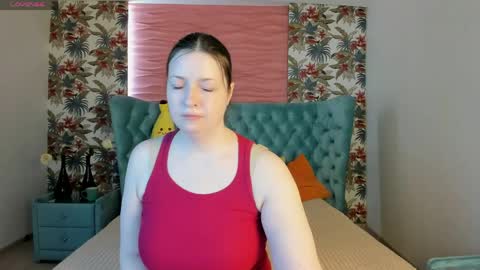 Snapshot of nelliebev chatting on May 2026 12:32:02 PM Nellie online show from May 2026 12:32:02 PM