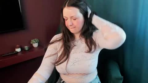 Snapshot of nelliebev chatting on May 2026 02:44:02 PM Nellie online show from May 2026 02:44:02 PM