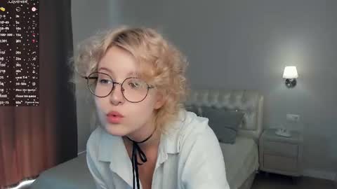 Snapshot of nelly_gloss chatting on July 2026 07:45:01 AM nelly_gloss online show from July 2026 07:45:01 AM
