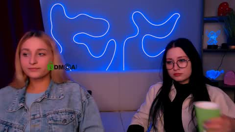 Snapshot of nellyfae chatting on February 2026 11:32:02 AM nellyfae online show from February 2026 11:32:02 AM