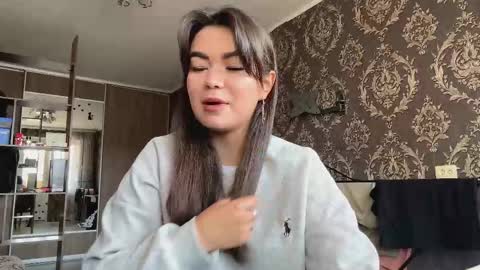 Snapshot of nellytarallo chatting on March 2026 08:31:02 AM Ava online show from March 2026 08:31:02 AM