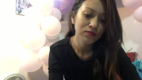 Snapshot of nena_lov chatting on July 2026 08:33:01 PM Star online show from July 2026 08:33:01 PM