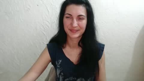 Nensy online show from December 2025 03:10:01 PM