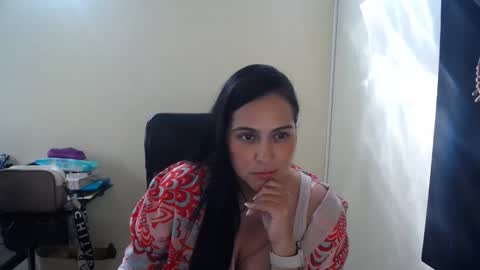 Snapshot of neny445 chatting on February 2025 03:15:02 PM kelly lopez online show from February 2025 03:15:02 PM