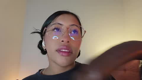 Helena    Every Friday new video for my fan club loves  online show from September 2025 04:42:02 PM