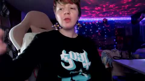 Snapshot of nerdy_squirty chatting on June 2026 06:43:02 AM NerdySquirty online show from June 2026 06:43:02 AM