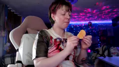 Snapshot of nerdy_squirty chatting on July 2026 07:32:02 AM NerdySquirty online show from July 2026 07:32:02 AM