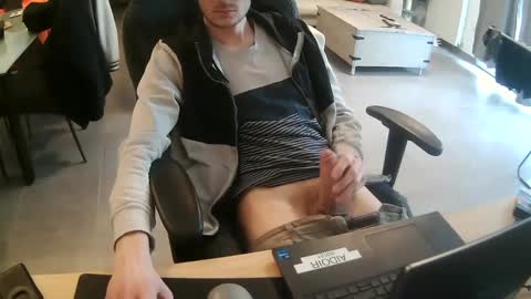 Snapshot of nerosse chatting on March 2025 03:26:01 PM nerosse online show from March 2025 03:26:01 PM