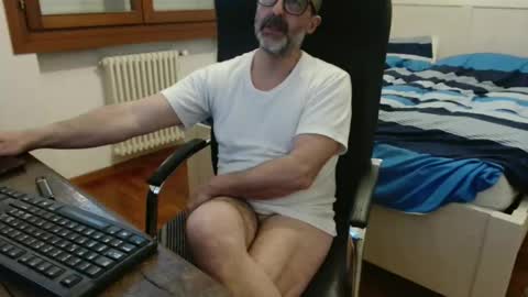 simi online show from April 2026 06:32:01 AM