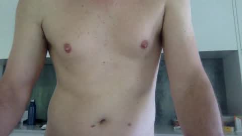 Snapshot of newysub75 chatting on December 2024 12:52:01 AM newysub75 online show from December 2024 12:52:01 AM