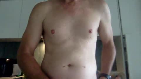 Snapshot of newysub75 chatting on December 2024 05:15:01 AM newysub75 online show from December 2024 05:15:01 AM