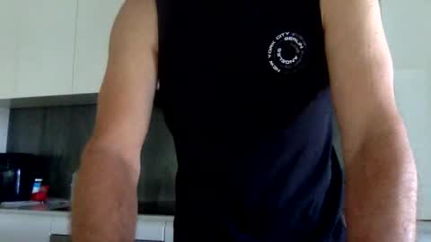 Snapshot of newysub75 chatting on October 2025 11:09:02 PM newysub75 online show from October 2025 11:09:02 PM