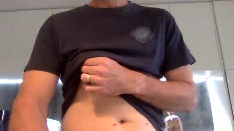 Snapshot of newysub75 chatting on October 2025 04:15:02 AM newysub75 online show from October 2025 04:15:02 AM