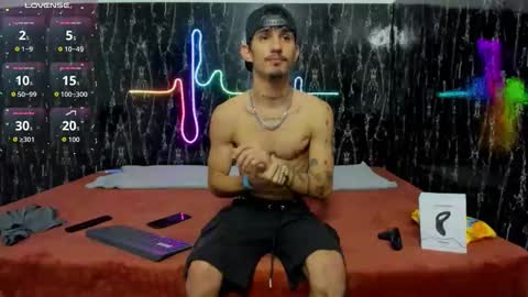 Snapshot of nextboywell1 chatting on December 2025 03:58:02 AM Yeison online show from December 2025 03:58:02 AM