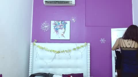 nextdoor_fantasy online show from December 2024 09:08:02 PM