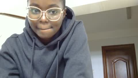 Snapshot of neyla_baby chatting on August 2026 05:38:01 PM Neyla online show from August 2026 05:38:01 PM