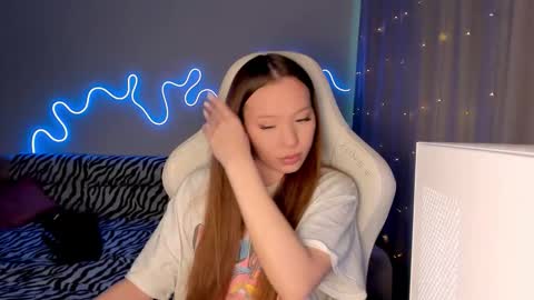 Mina online show from December 2025 09:59:01 AM