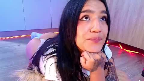 Snapshot of neytiri_san chatting on April 2026 06:54:02 PM Valery Gonzales online show from April 2026 06:54:02 PM