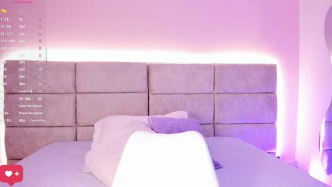 Nia online show from April 2026 12:39:01 PM