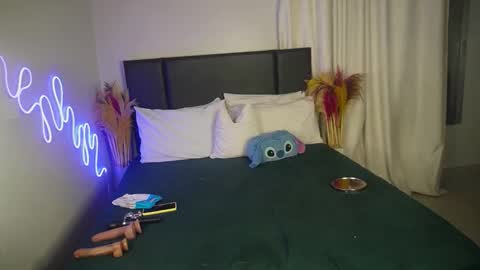 Snapshot of nia_bell chatting on September 2025 09:46:02 AM kikiNiaAria online show from September 2025 09:46:02 AM