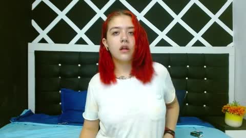 Estefani  online show from December 2024 11:50:02 AM