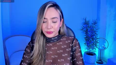 Snapshot of niabennet chatting on October 2025 11:27:02 PM Nia online show from October 2025 11:27:02 PM