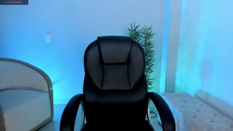 Snapshot of niabennet chatting on March 2026 12:15:02 AM Nia online show from March 2026 12:15:02 AM