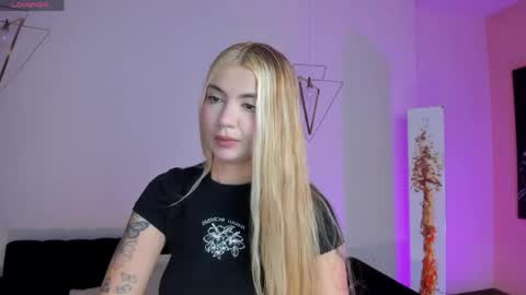 Snapshot of niaholland chatting on June 2026 08:13:02 PM SQUIRTER DOLL online show from June 2026 08:13:02 PM