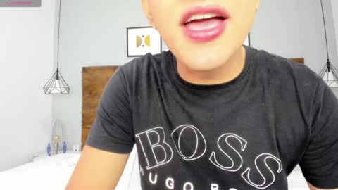 Snapshot of niall_falcon chatting on January 2025 01:00:02 PM Niall online show from January 2025 01:00:02 PM