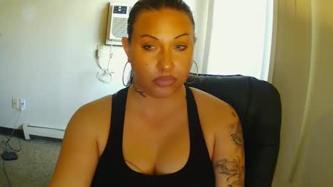 Snapshot of niccibaby chatting on October 2025 06:14:02 PM Nicci babyyy online show from October 2025 06:14:02 PM