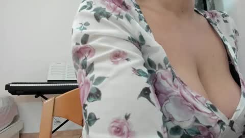 Sfora online show from November 2025 12:10:02 AM