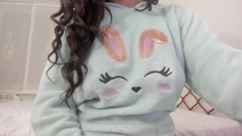 Sfora online show from March 2026 02:27:02 AM